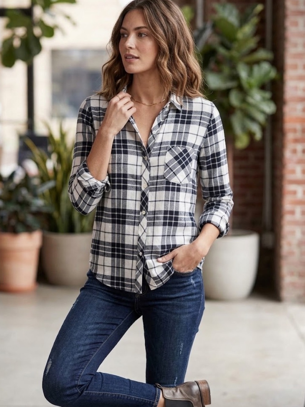 Rails Black and White Plaid Button-Down thin flannel Shirt. NWT